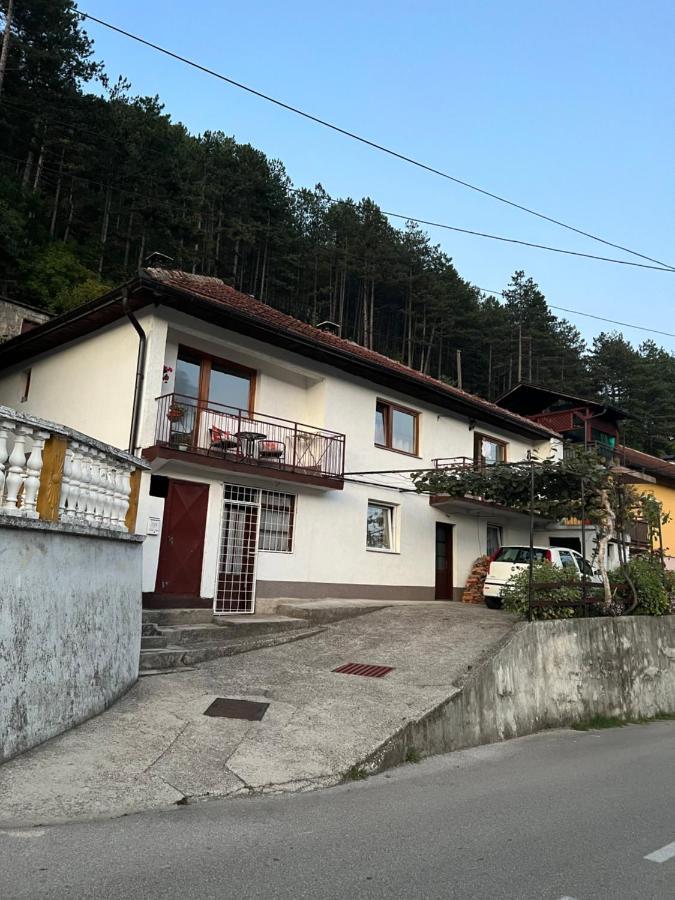 Slatki Dom Fireplace 科尼茨 外观 照片